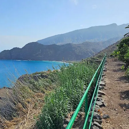 Cerrajones: Spectacular Views From The Cliff Agulo