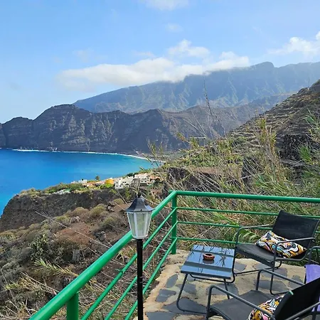 Cerrajones: Spectacular Views From The Cliff Agulo